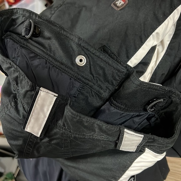 Spryer snowboarding boy black pants size 8 - Picture 10 of 10